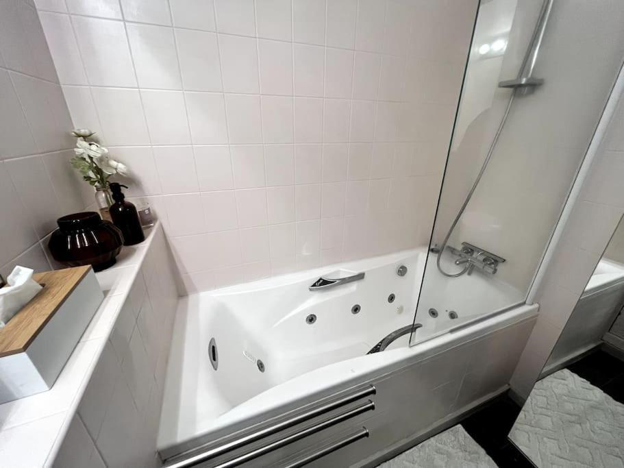 85m2, Hypercentre, Balcon, Parking, Clim * Clermont-Ferrand